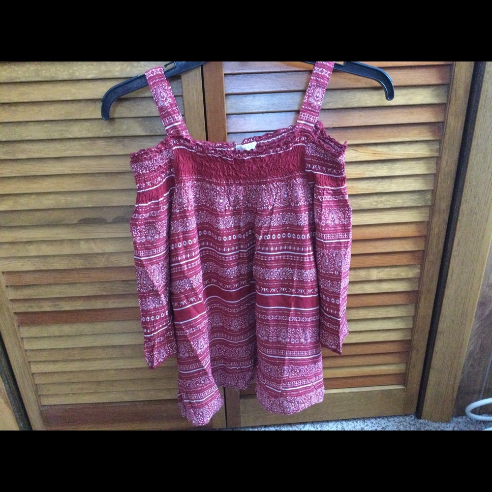 Maurice’s cold shoulder top